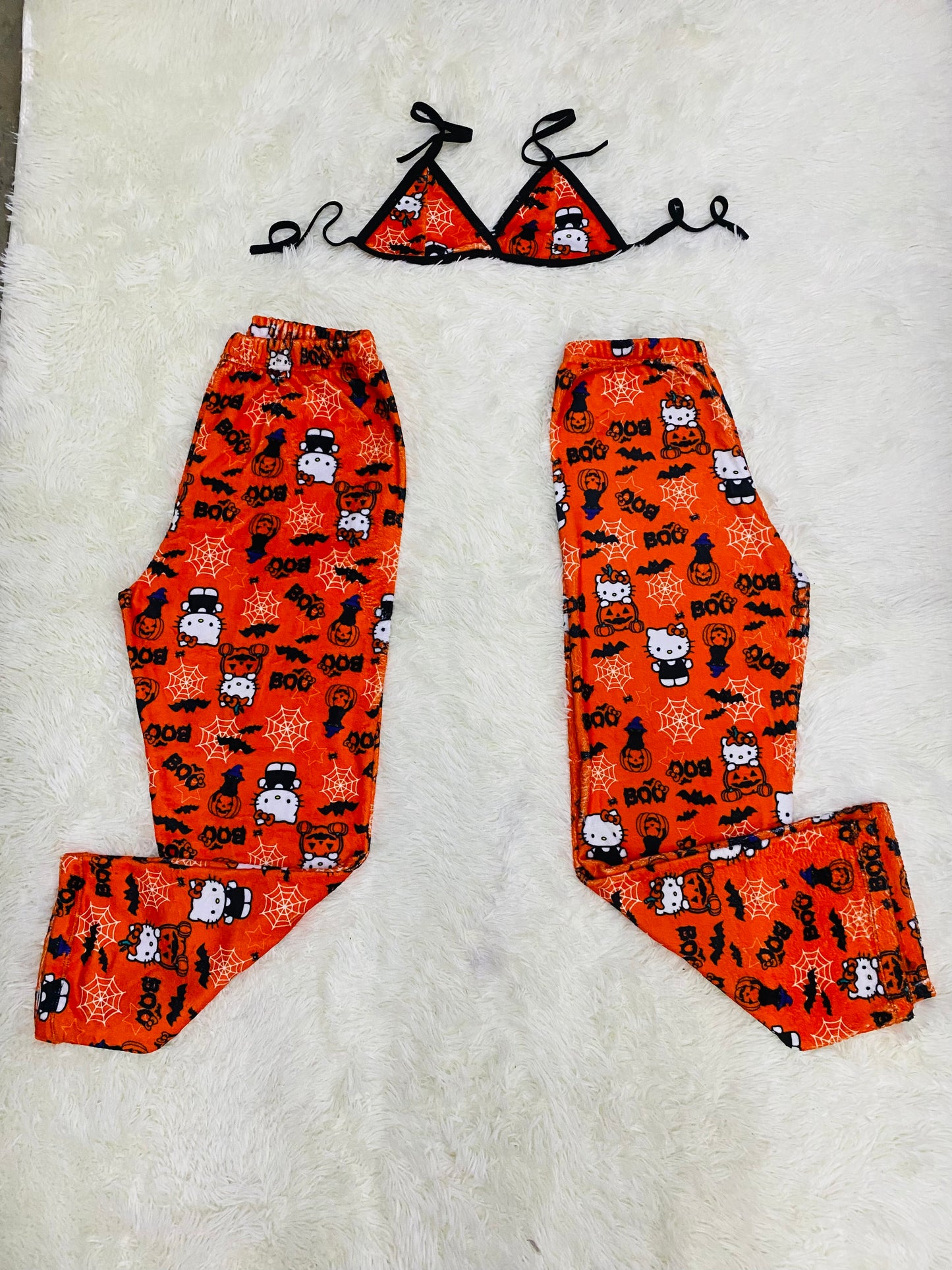 Hello kitty plush pajama dúo hallowen