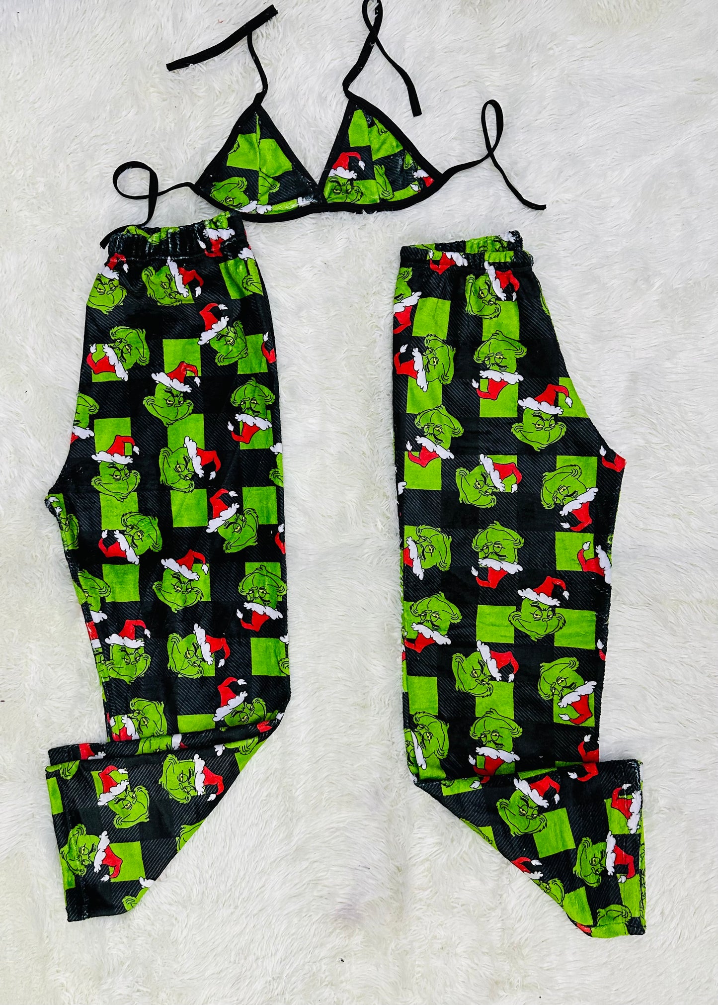 Dúo pijama afelpada grinch fondo negro