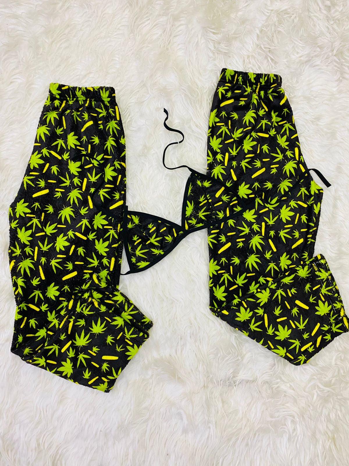 duo of plush pajamas with plant and capsule - Fun underwear
