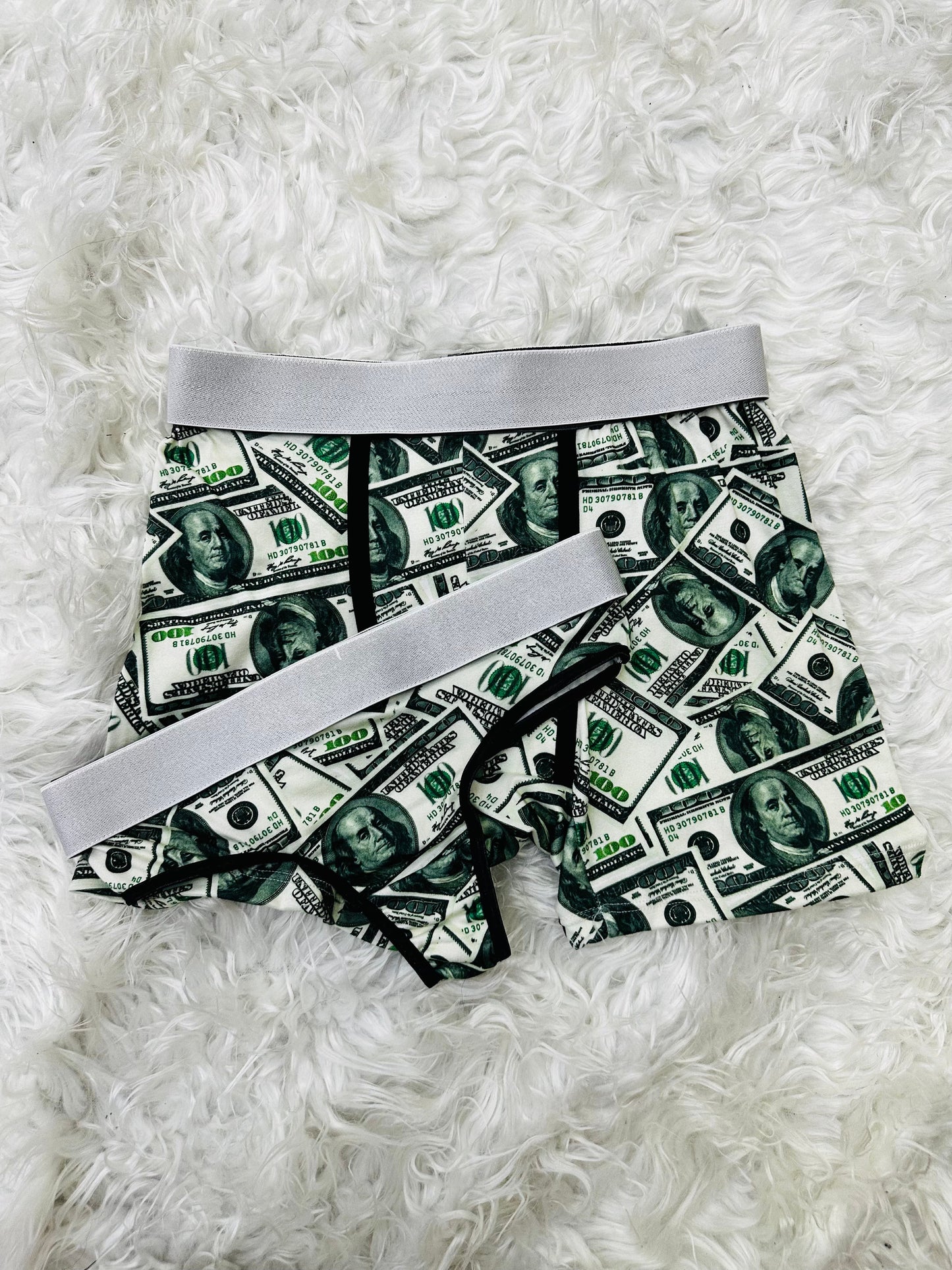 Dolar duo de tanga